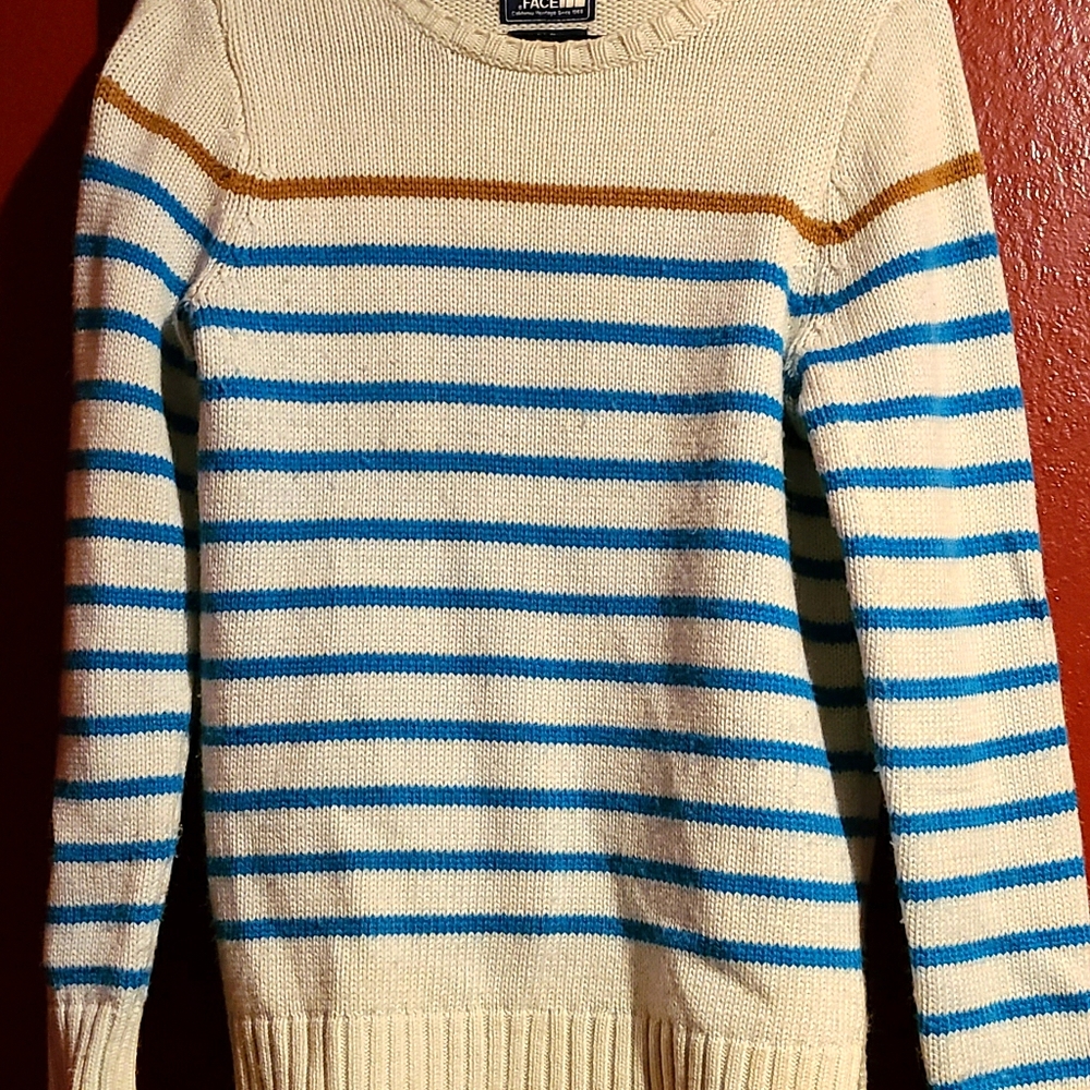 North Face sweater